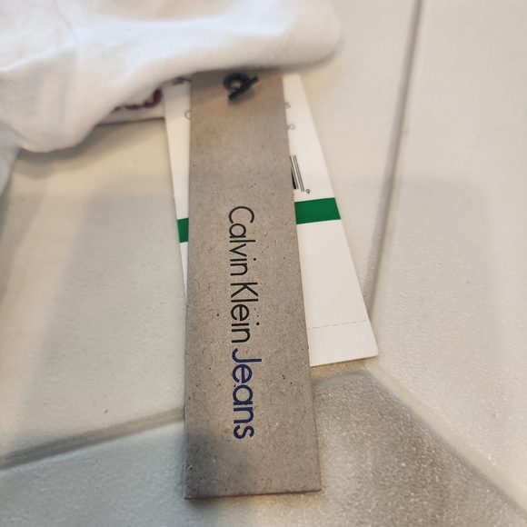 Calvin Klein, NWTO, Women's  white t-shirt. Size Large. - Picture 12 of 16